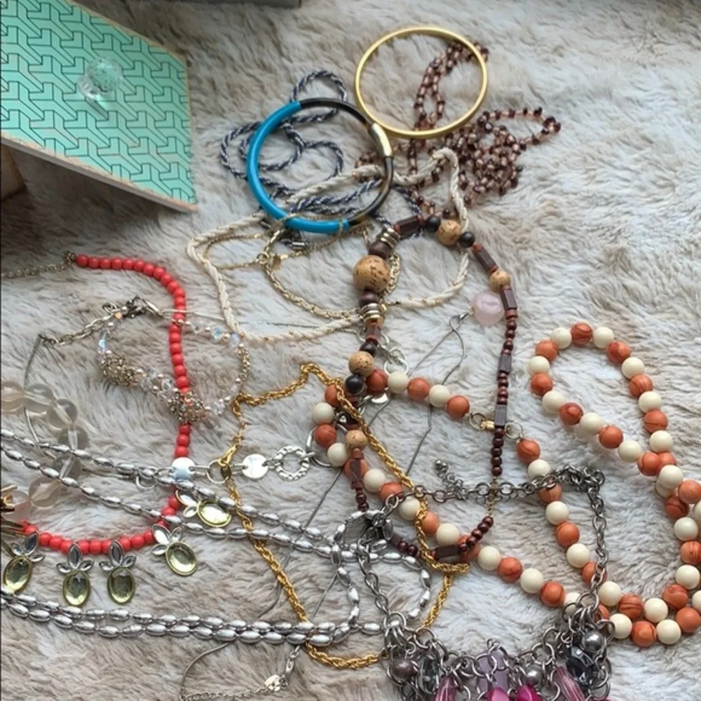 Jewelry Fun Box Please Read Below 👇